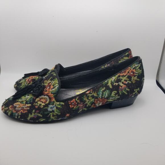 Vintage 90s Brocade Loafer Flats with Tassel Size 5.5 - Picture 2 of 8